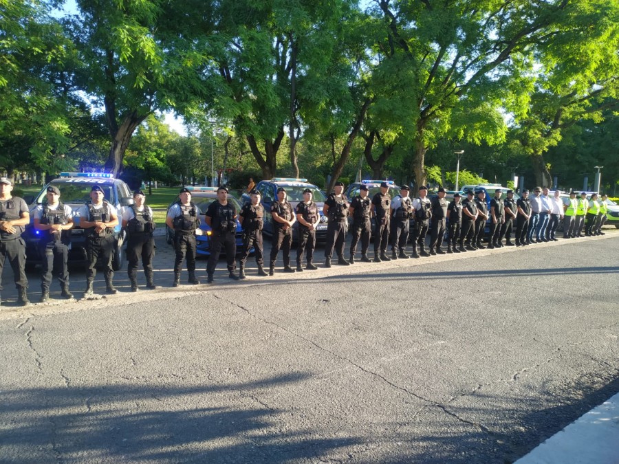 <i>Participaron funcionarios del Ministerio de Seguridad provincial y efectivos policiales de todas las Agrupaciones y Direcciones Generales que operan en esta regi&oacute;n.</i>