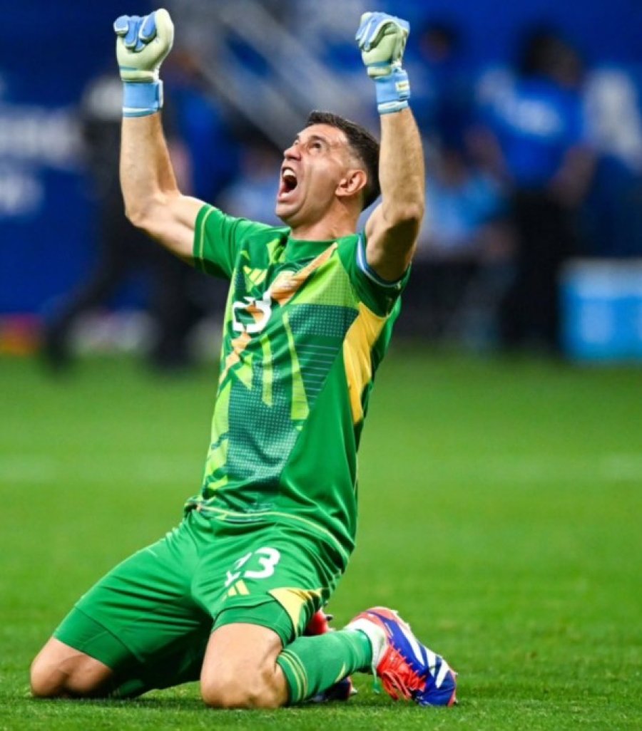 Frente a Uruguay, Emiliano Dibu Mart&iacute;nez mantuvo otra valla invicta en un arco enorme como es el de la Selecci&oacute;n argentina.