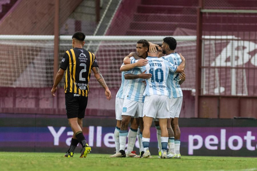 RACING AVANZÓ EN COPA ARGENTINA