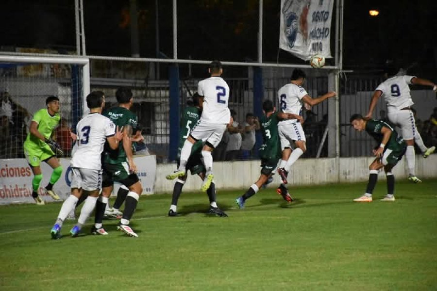 PRIMER PUNTO. El Lobo lo empató en el final.