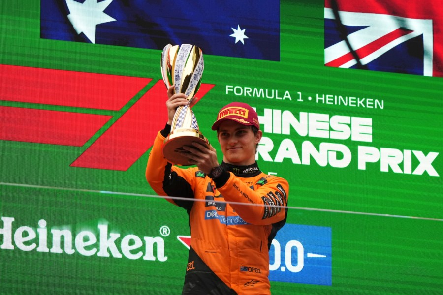 Oscar Piastri celebr&oacute; su tercera victoria en la F1 en el GP de China.