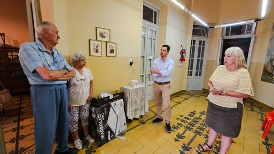 El acto donde se concretó la entrega.