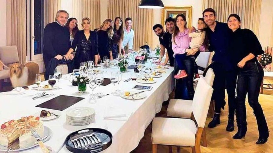 DESDE MADRID. La ex primera dama aseguró que el expresidente "es narcisista, psicópata y su patrimonio está flojo de papeles".