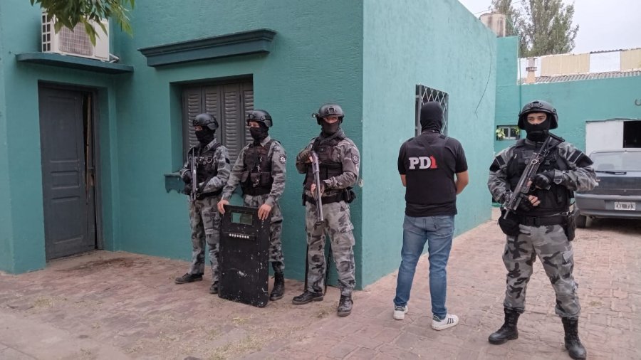 Uno de los cinco allanamientos realizados por PDI en Sunchales.