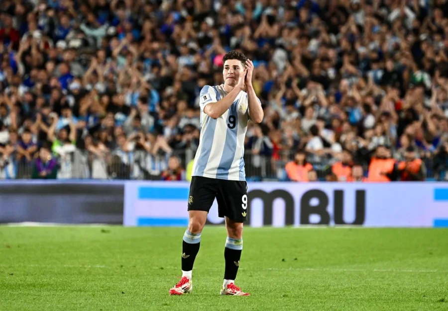 El delantero Julián Álvarez y otra gran actuación con la Selección