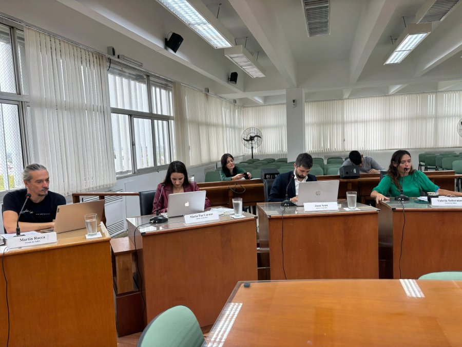 El bloque opositor dio despacho a numerosos pedidos de informes.