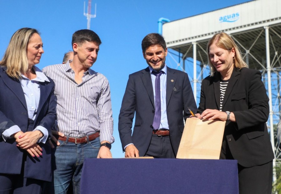 Lo dijo en el anuncio de una megaobra cloacas para la ciudad de Santa Fe.