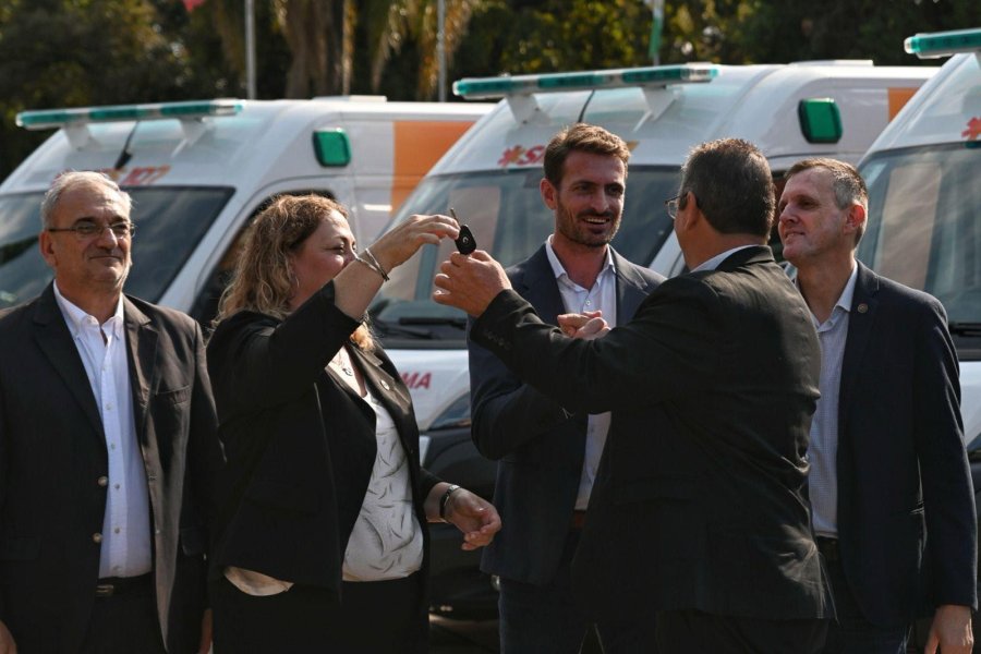 El instante en que San Vicente recibe la unidad 0Km.