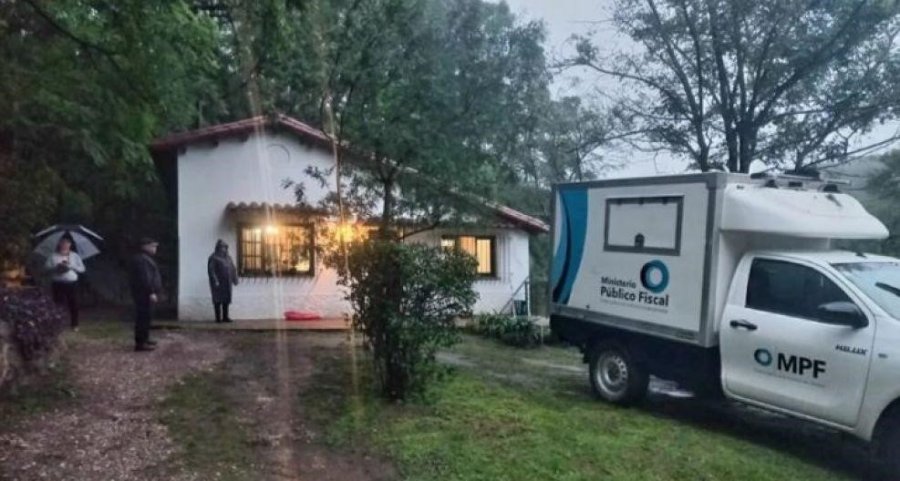 Los cuerpos fueron encontrados en el domicilio donde el hombre trabajaba como cuidador.