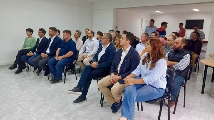 Los participantes del reciente acto.