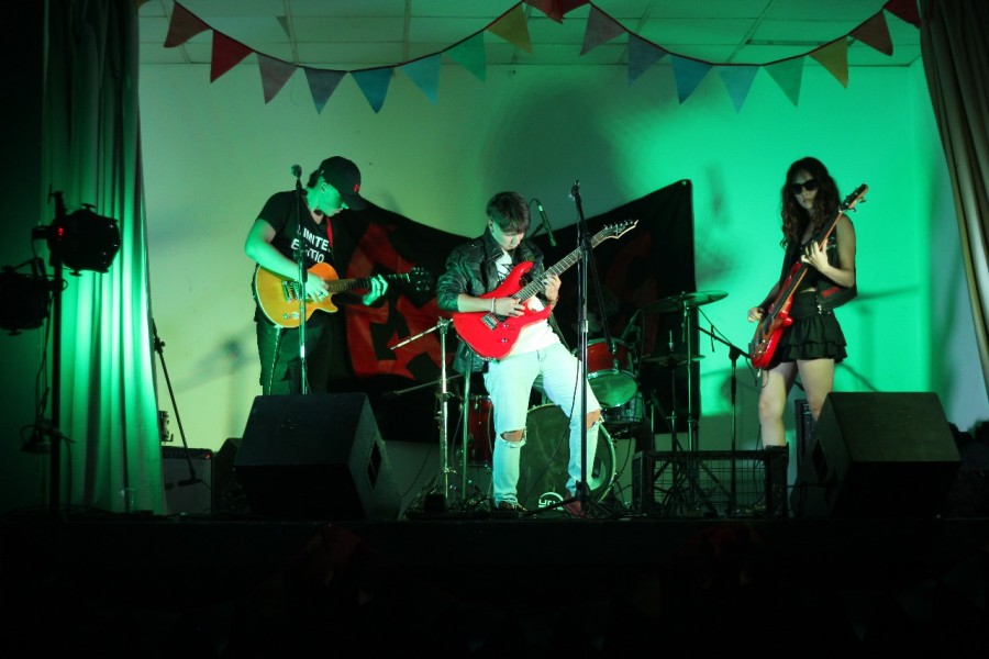 A PURO ROCK. El público vibró al ritmo de diferentes bandas.