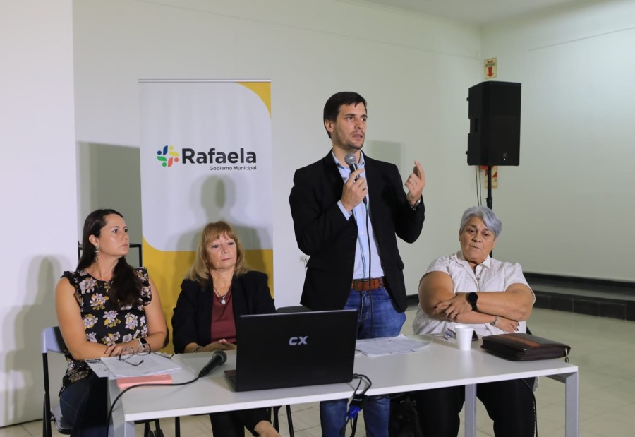 Casi 50 escuelas recibieron recursos por 87.000.000 de pesos para infraestructura y equipamiento.