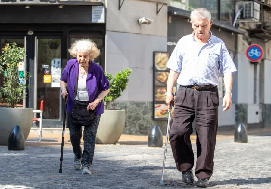 SIEMPRE INSUFICIENTES. El Gobierno confirm&oacute; como quedan los haberes m&iacute;nimos y m&aacute;ximos en abril.