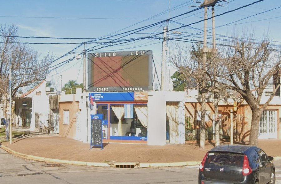 LA AGENCIA VULNERADA. Se encuentra en Av. Suipacha al 500, intersección de esta y calle Falucho.