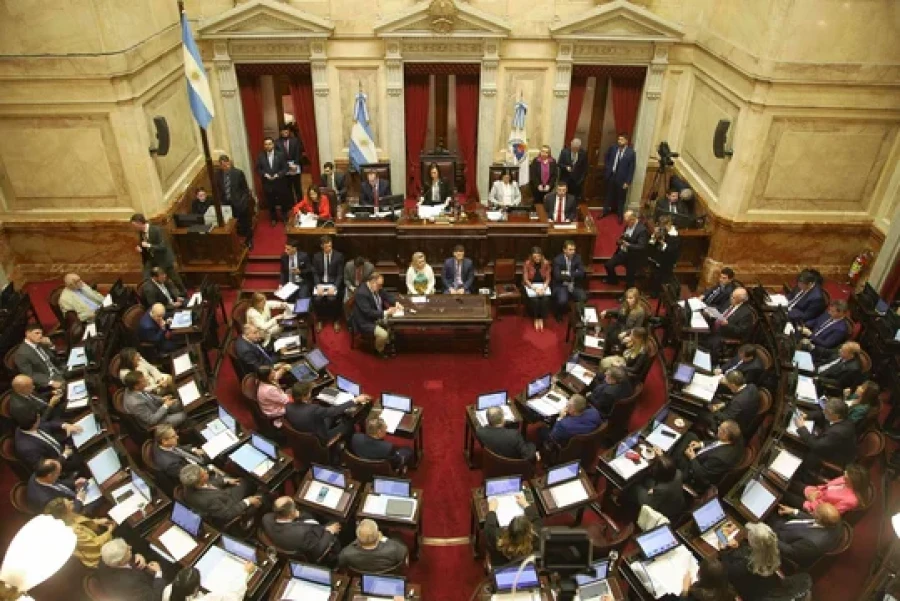 Este lunes vence el congelamiento de las dietas de los senadores.