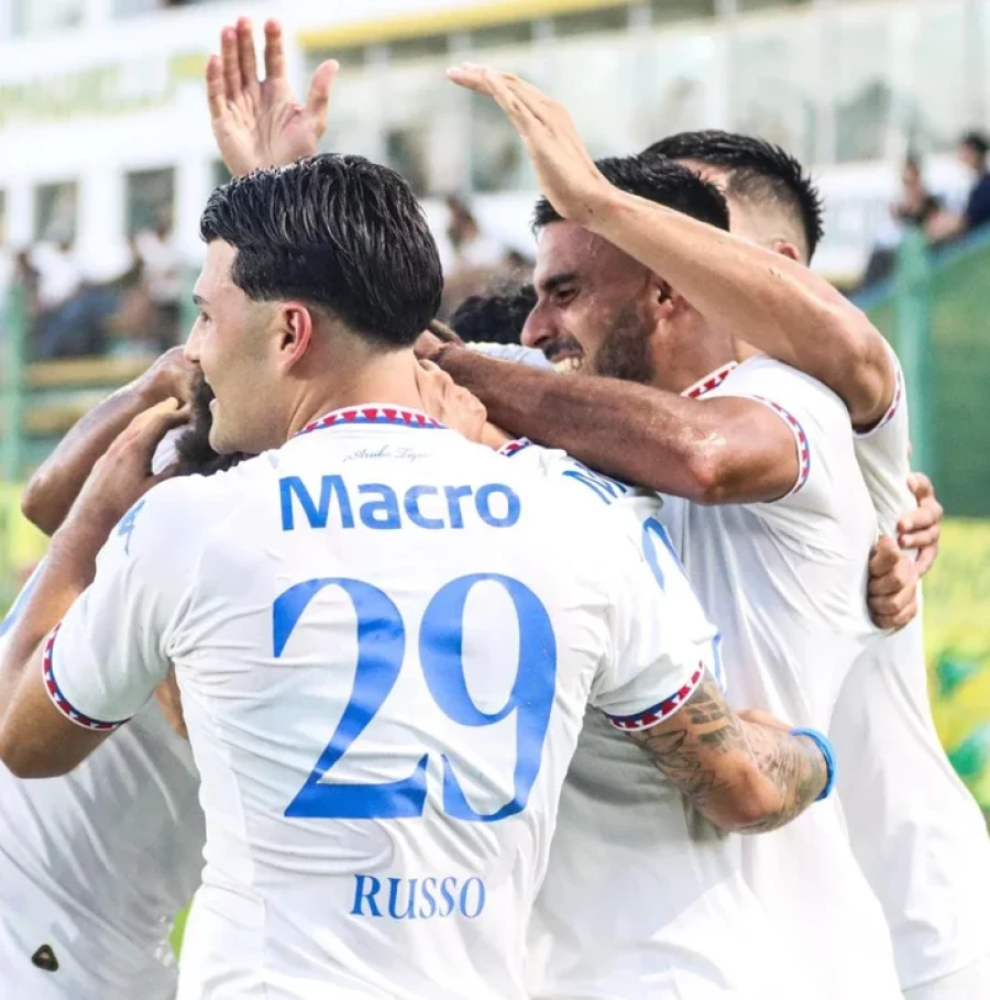 GRAN CAMPAÑA. Sigue sorprendiendo el equipo de Dabove.