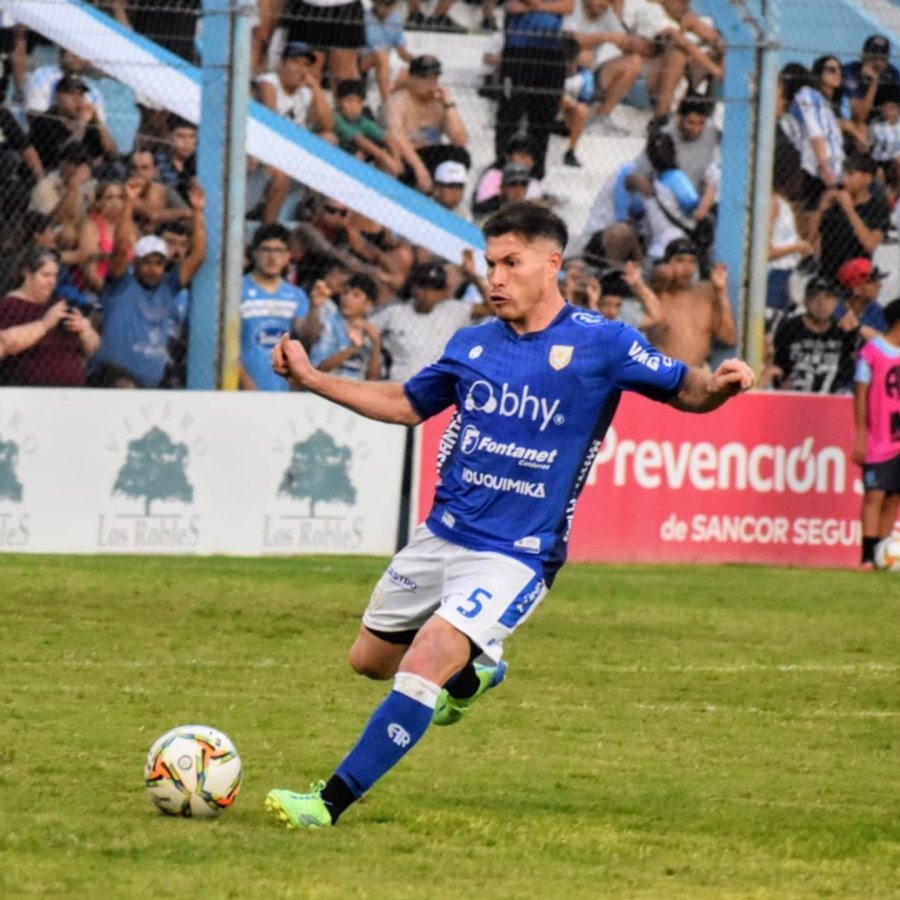 COLO. Facundo Soloa, volante central de la Crema.