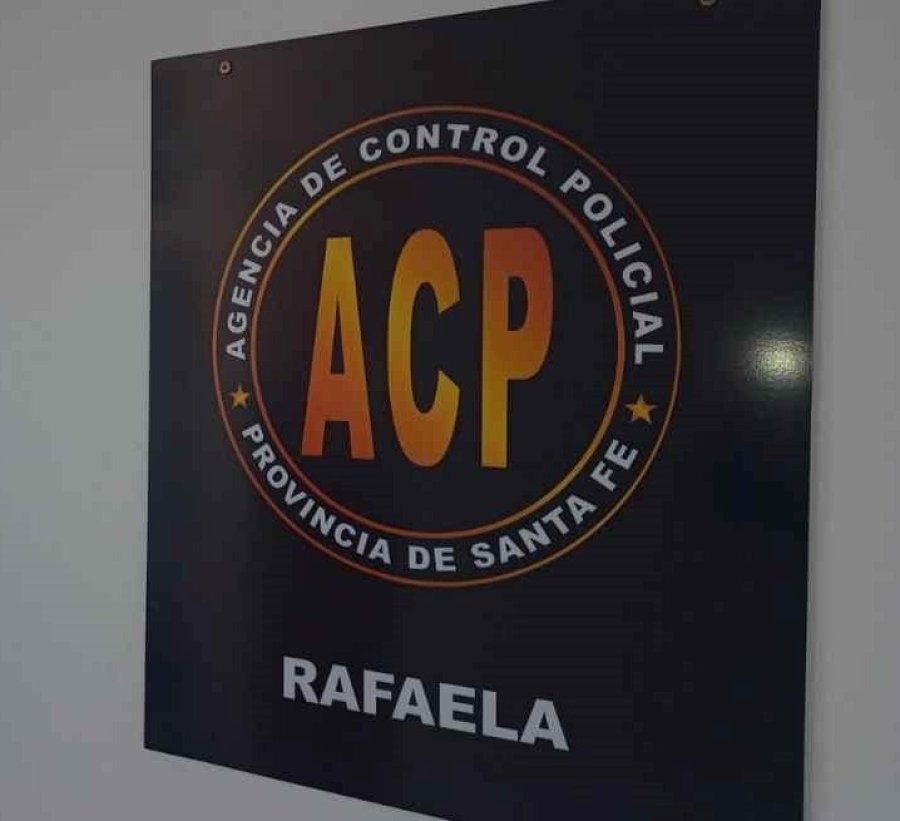 Los tres funcionarios fueron detenidos por efectivos que laboran en la Agencia de Control Policial (ACP, ex Asuntos Internos) de Rafaela.