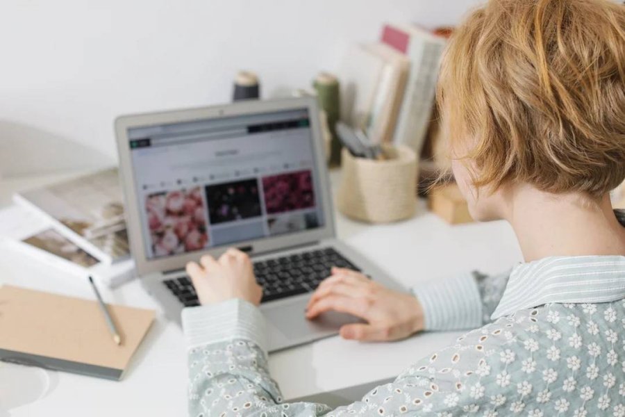 GENERACION Z. El trabajo remoto y la flexibilidad son valores que los jóvenes privilegian en las relaciones laborales.