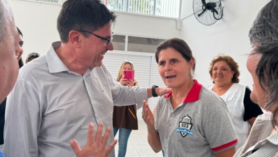 DECRETO PROVINCIAL. El premio de asistencia perfecta se dar&aacute; tambi&eacute;n a los preceptores.