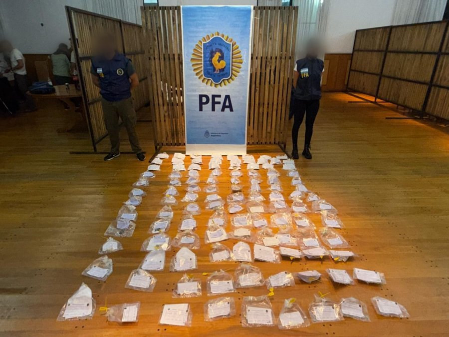 Se secuestraron gran cantidad de dosis de éxtasis, tussi, MDMA, cocaína y marihuana. 