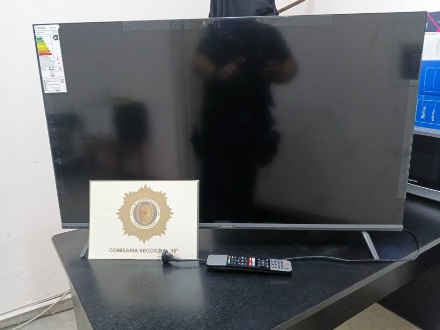 Un televisor de 43", que había sido sustraído días antes, fue recuperado por personal policial.