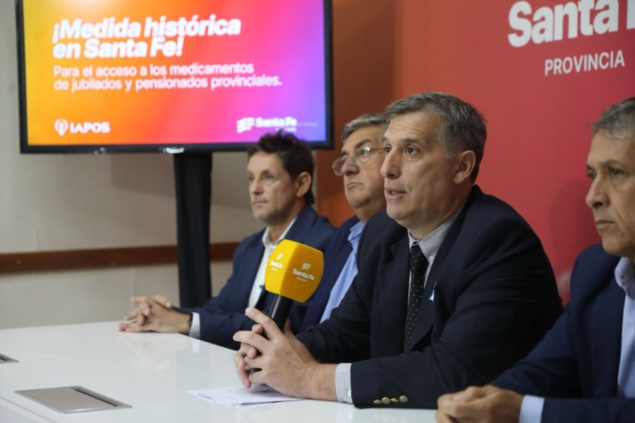 La conferencia de prensa se realiz&oacute; en Casa de Gobierno de la ciudad de Santa Fe.