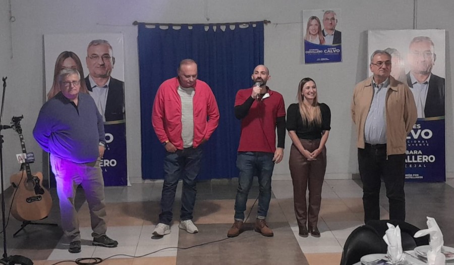 La velada se desarroll&oacute; con alegr&iacute;a por parte de los concurrentes.&nbsp;