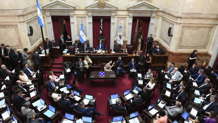 FIN DEL CONGELAMIENTO. Los senadores pasarán a cobrar 9 millones en mayo.