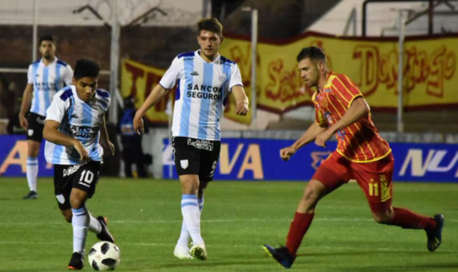 LA CREMA Y SARMIENTO DE RESISTENCIA JUGARON POR COPA ARGENTINA