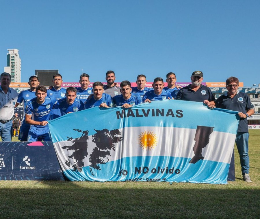 EL EQUIPO DE ATLÉTICO TUCUMÁN, CON LOS EX COMBATIENTES