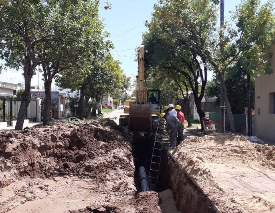 Barrio Belgrano se moderniza con la ampliaci&oacute;n de su red de agua potable.