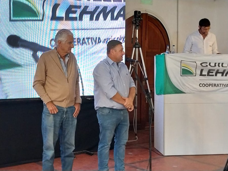 ALIANZA. El presidente de la Lehmann, Pietrobón, y el de la Rural de Santa Fe, Argenti, reafirmaron el vínculo