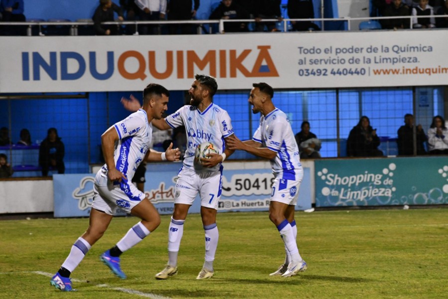 ATLÉTICO DE RAFALA SE IMPUSO COMO LOCAL ANTE SARMIENTO DE RESISTENCIA