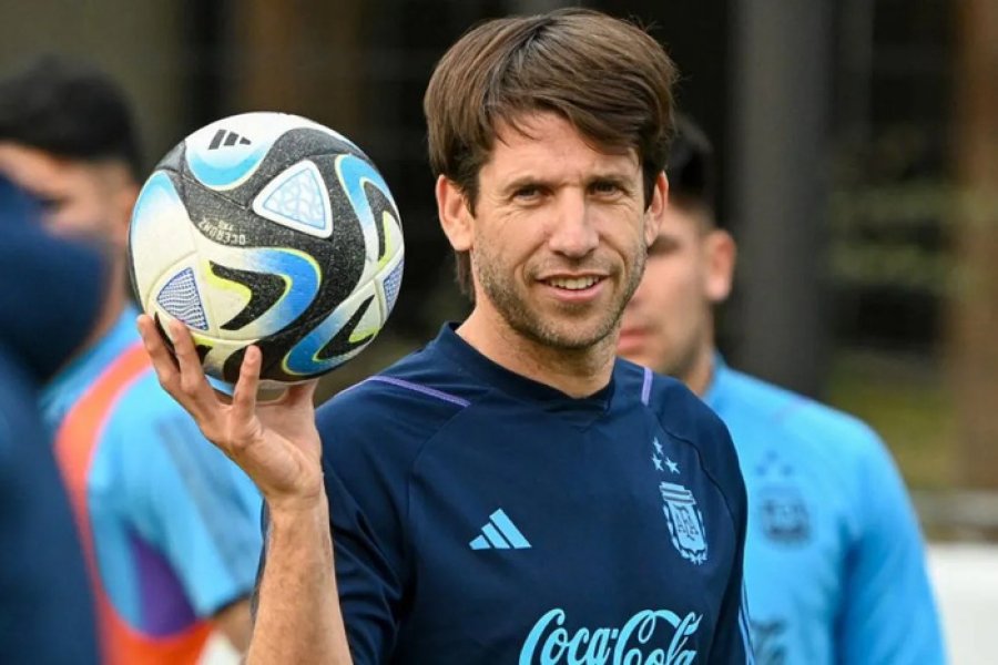 Diego Placente, DT de la Sub 17.