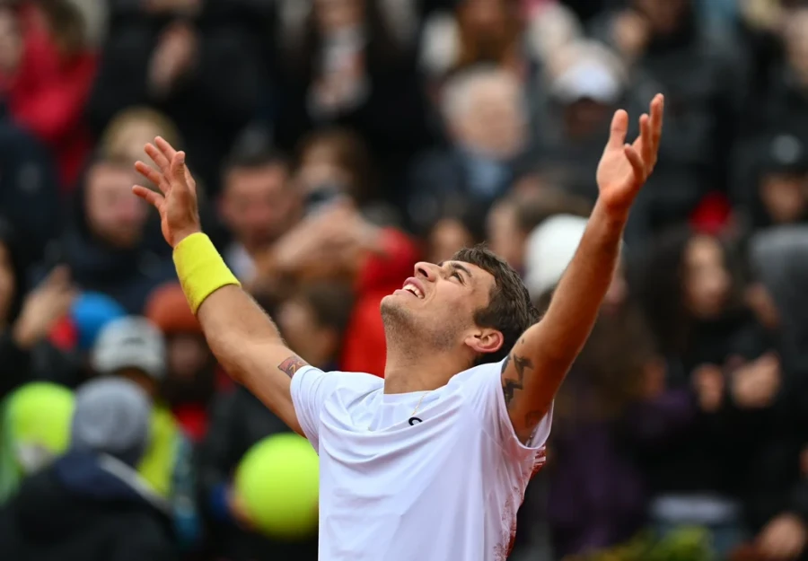 ITALIANO. Cobolli logró su primer título.