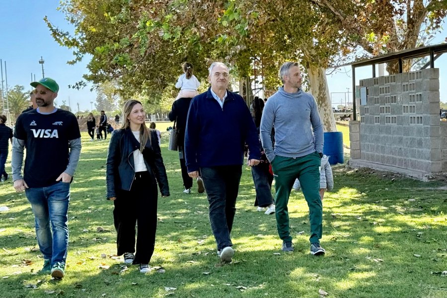 Andr&eacute;s Brarda, B&aacute;rbara Chivallero, Alcides Calvo y Leonardo Crossetti en las instalaciones del CRAR.