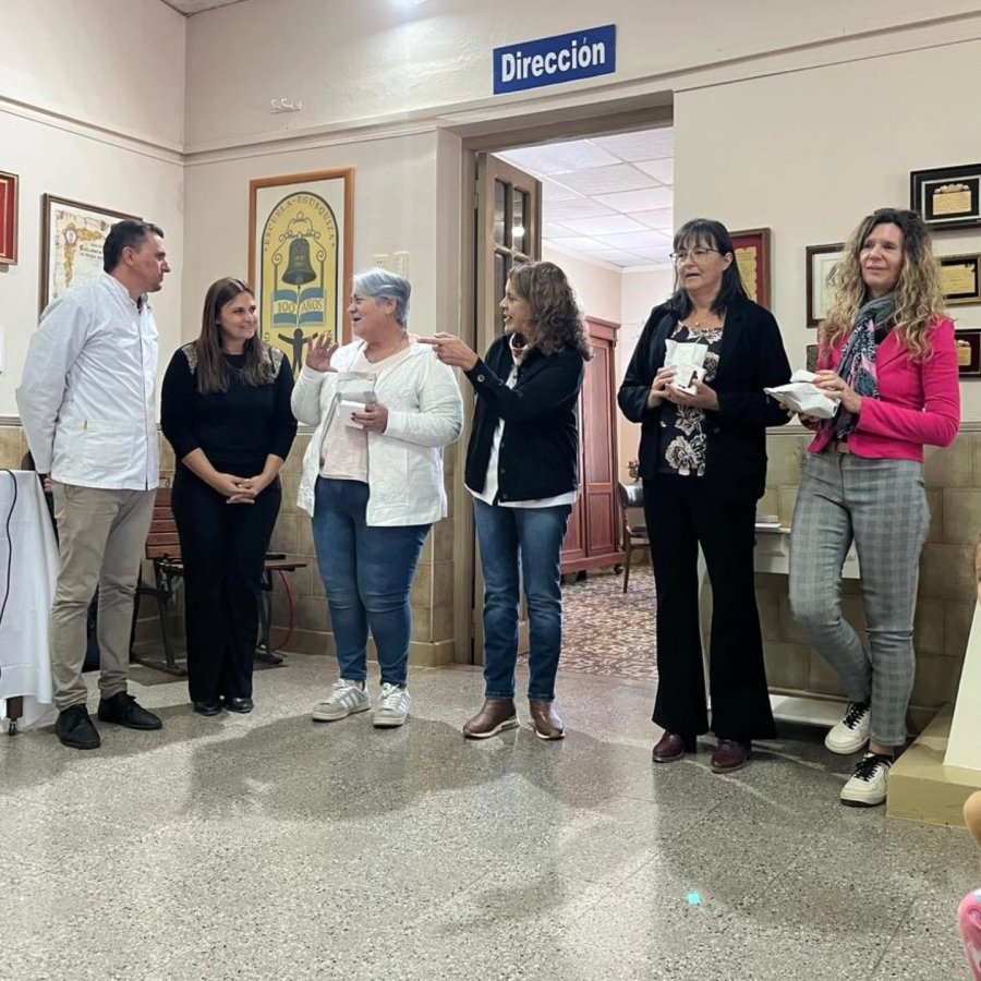 Un instante de la ceremonia de entrega.