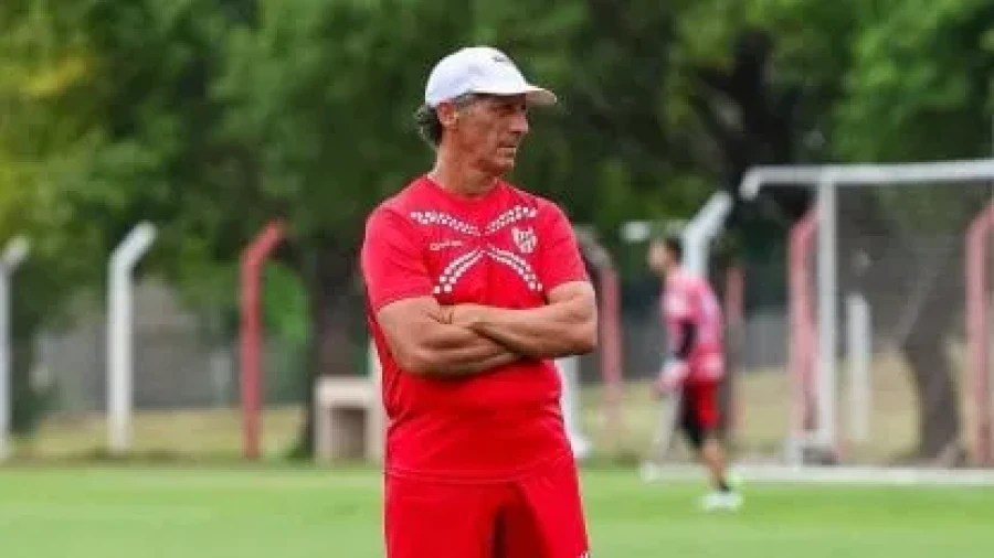 FIN DE CICLO. Troglio no pudo recomponer el andar de la Gloria.