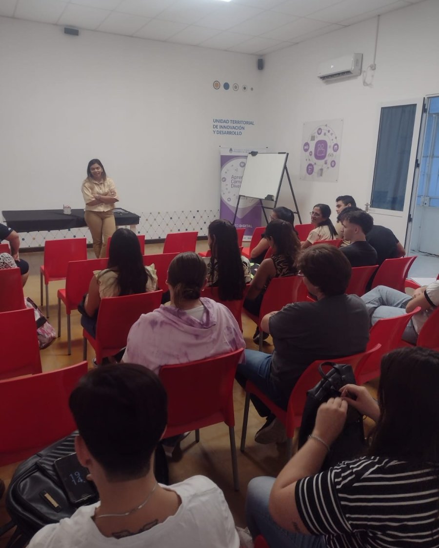 uno de los encuentros de capacitación.