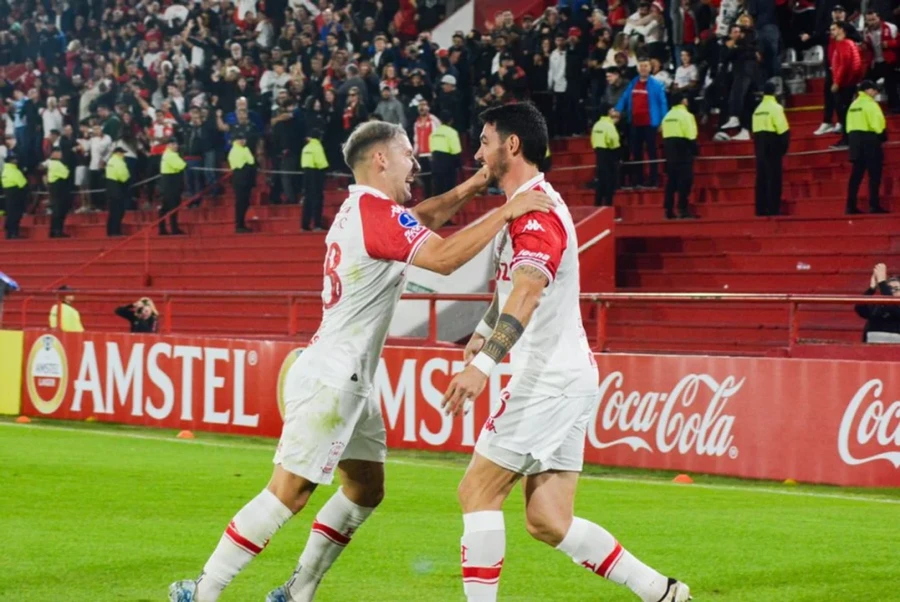 GOLEADA. Fue fácil el desarrollo para el Globo.