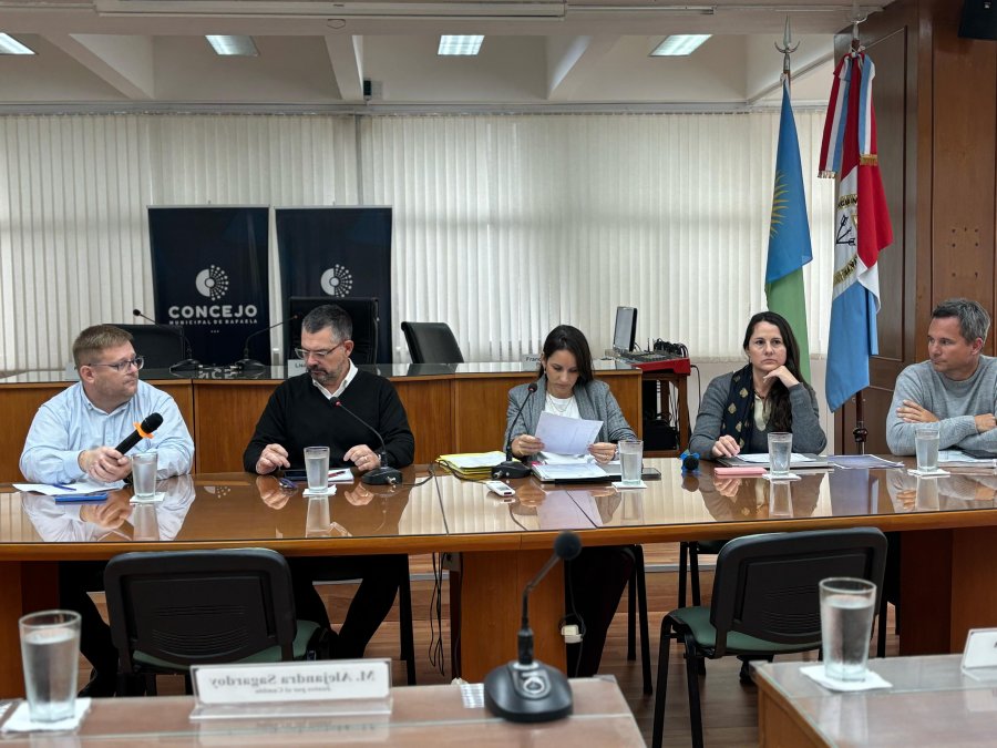 Los funcionarios del Ejecutivo Municipal no tuvieron todas las respuestas para los concejales, en especial de la oposici&oacute;n. (PRENSA CONCEJO)