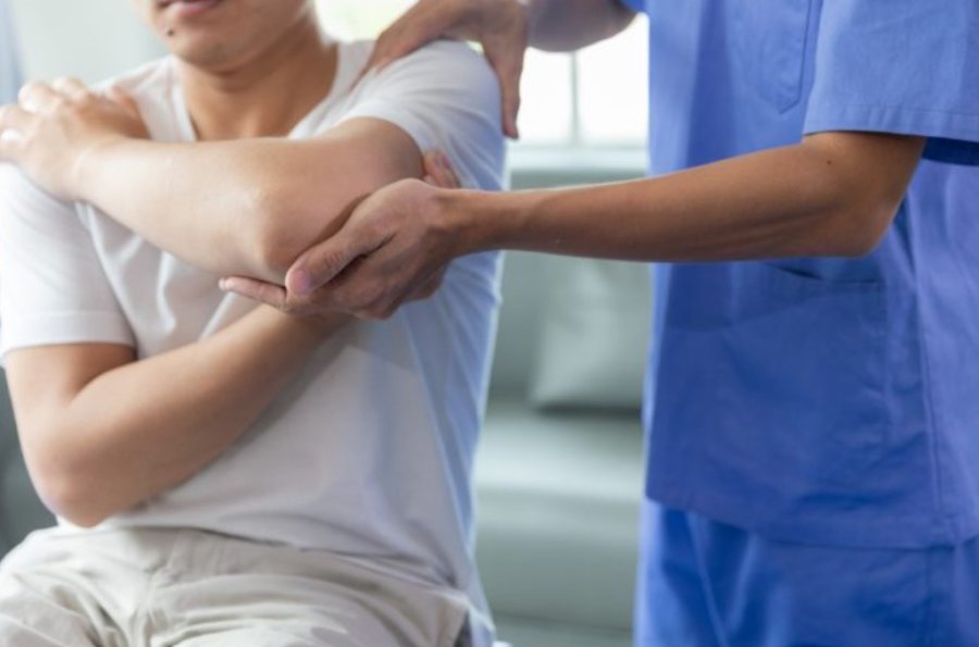 KINESIOLOGÍA. Como integrantes del sistema de salud, los y las profesionales de esta disciplina buscan el bienestar de las personas.