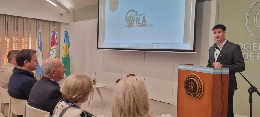 EL FUTURO. Los jóvenes ateneístas tuvieron una doble jornada de trabajo y capacitación para lo que viene.