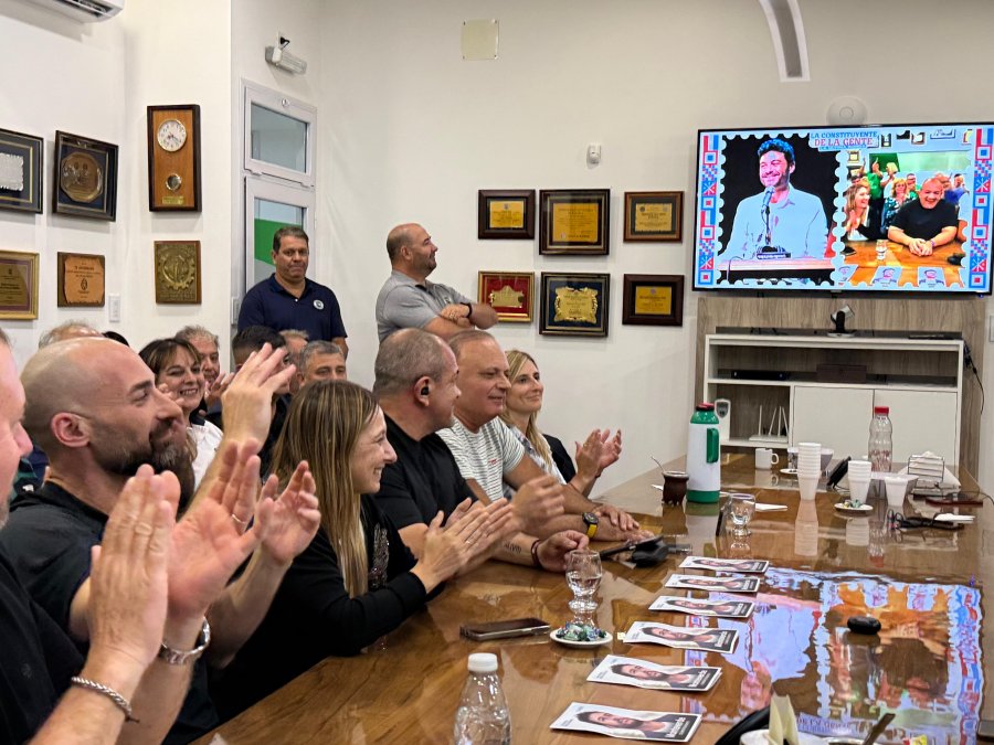 Brarda, Chivallero y Oesquer durante la comunicaci&oacute;n con Juan Monteverde. (PRENSA PJ)