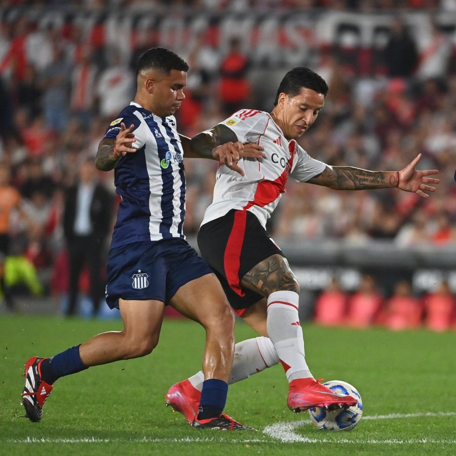 NO PUEDE GANAR. River salvó un punto en el final.