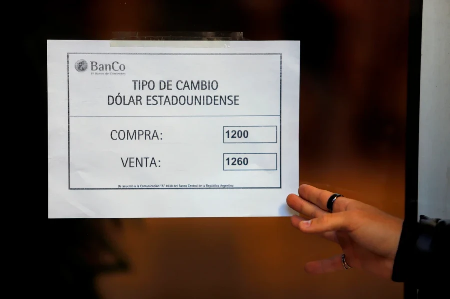 Qué pasa con los bancos y el dólar sin cepo.