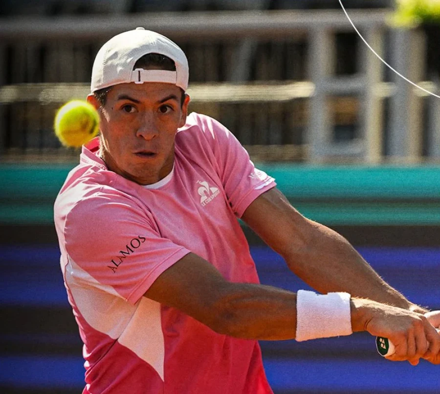 DERROTADO. Terminó la semana en Barcelona para Báez.