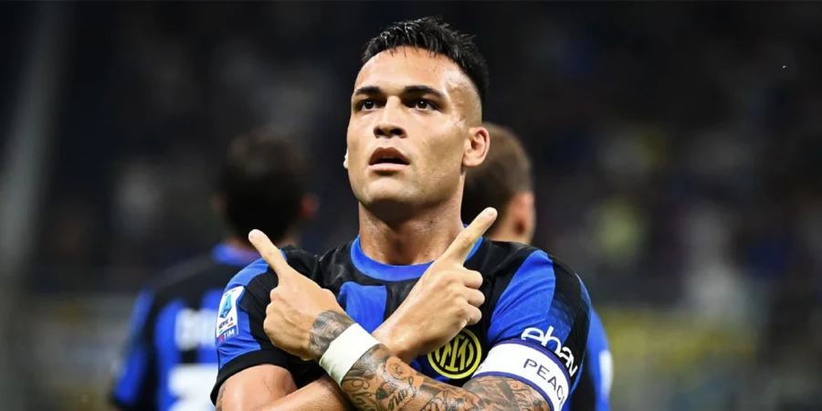 GOLEADOR. Lautaro Martinez y su equipo quieren asegurar la clasificación.