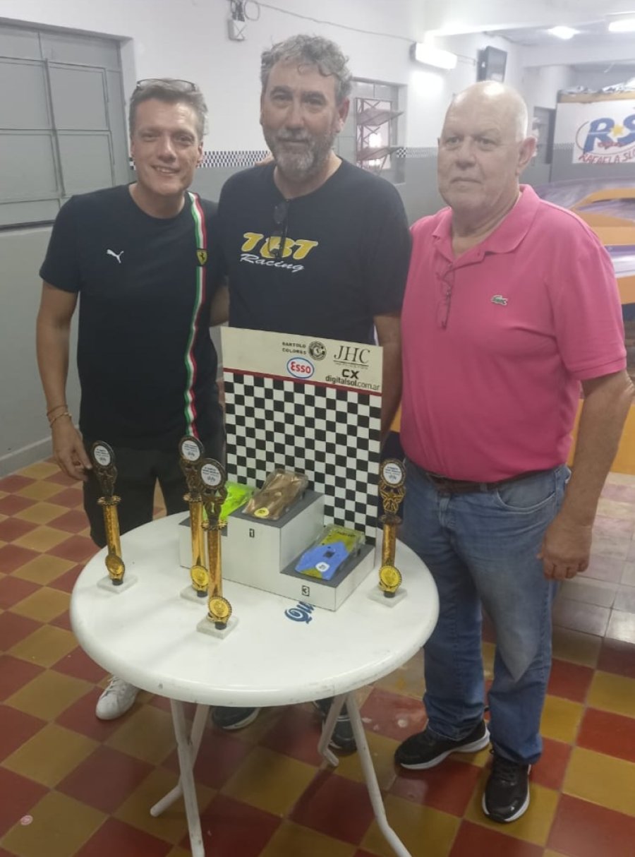 PODIO. José Scanarotti (2º), José Foti (1º) y Julio Constantín (3º).